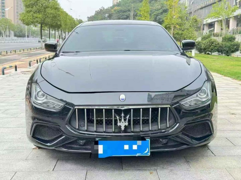 邵阳14年玛莎拉蒂Ghibli1