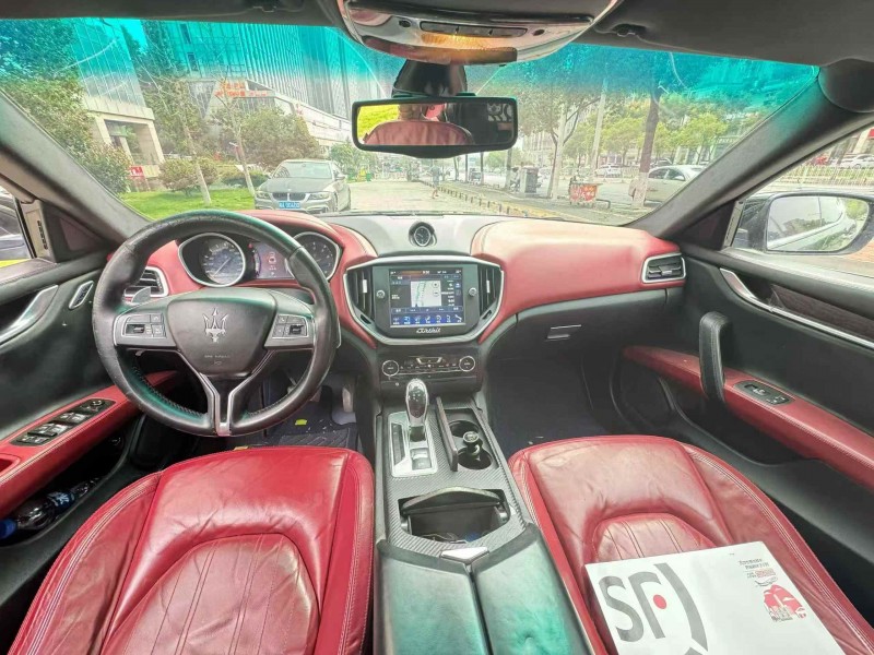 邵阳14年玛莎拉蒂Ghibli5