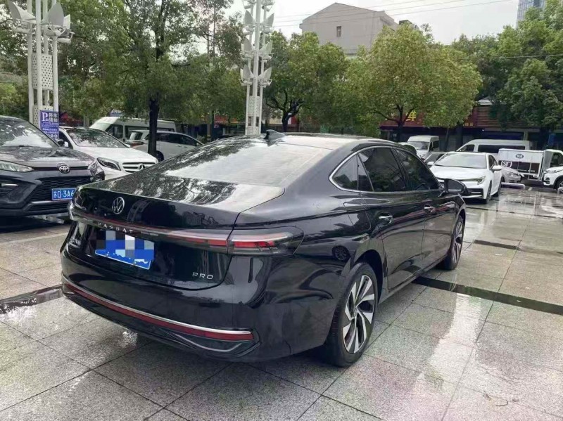 苏州25年大众帕萨特7