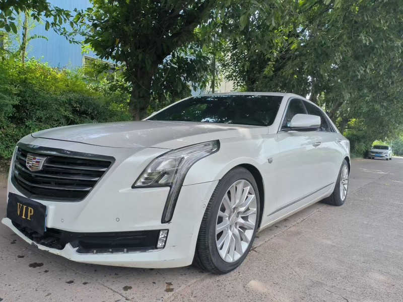 泸州17年凯迪拉克CT63