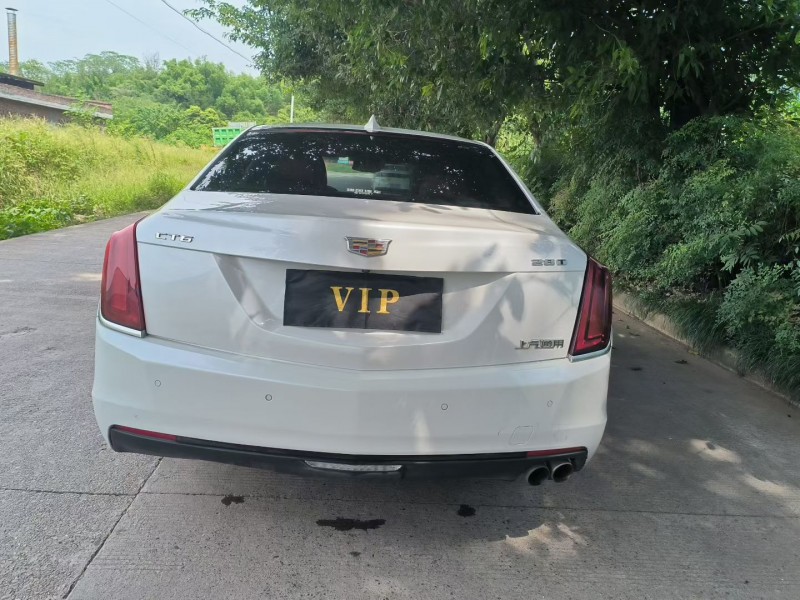 泸州17年凯迪拉克CT69