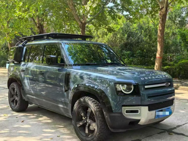 淄博22年路虎卫士2