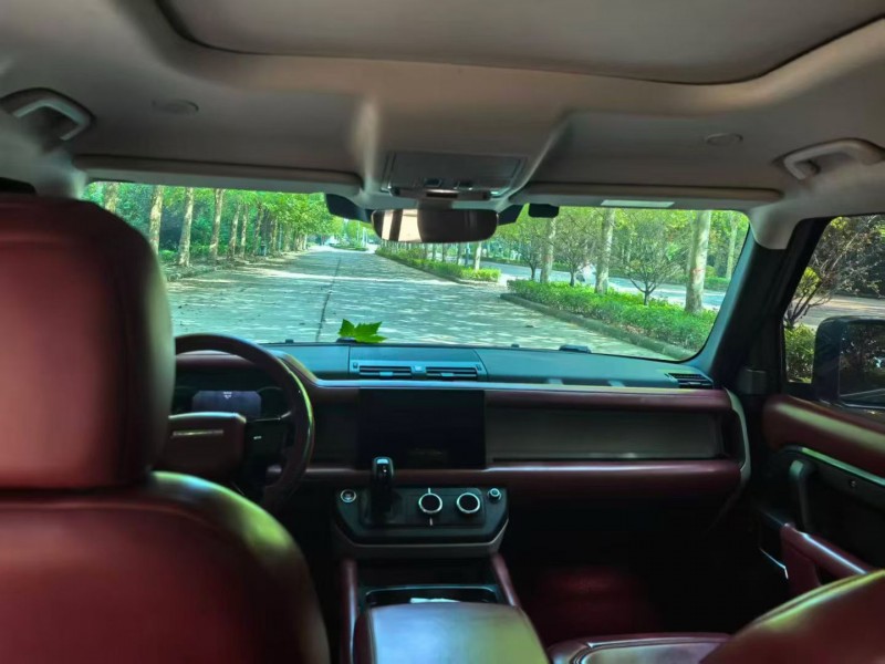 淄博22年路虎卫士5