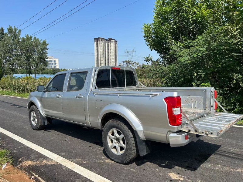 洛阳22年东风锐骐皮卡7