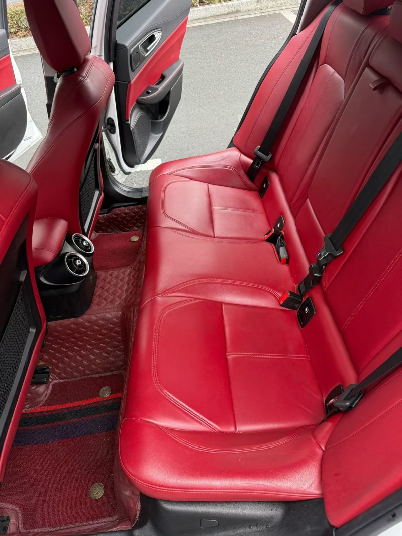 常州18年阿尔法·罗密欧Giulia6