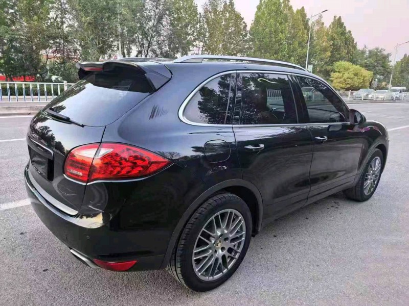 济宁13年保时捷卡宴7