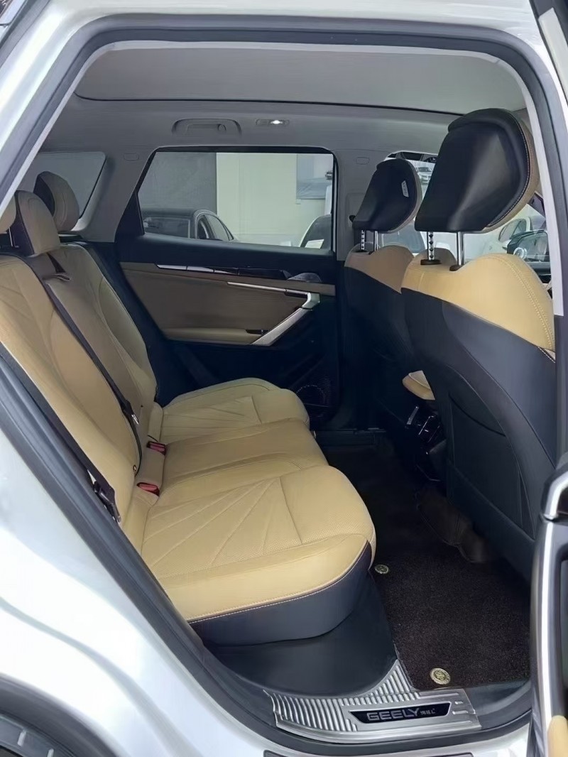 廊坊24年吉利博越5