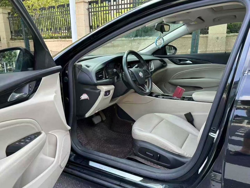 郑州21年别克君威6