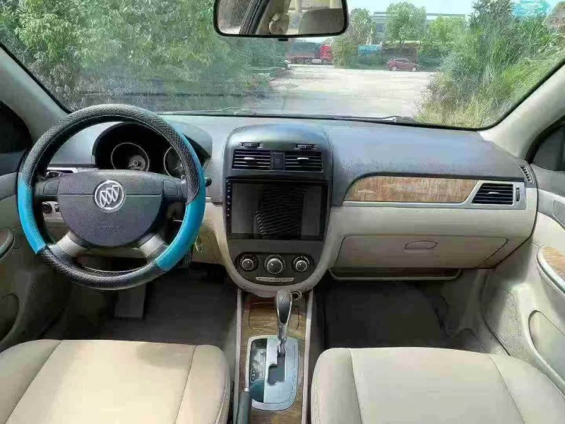 襄阳16年别克君越8