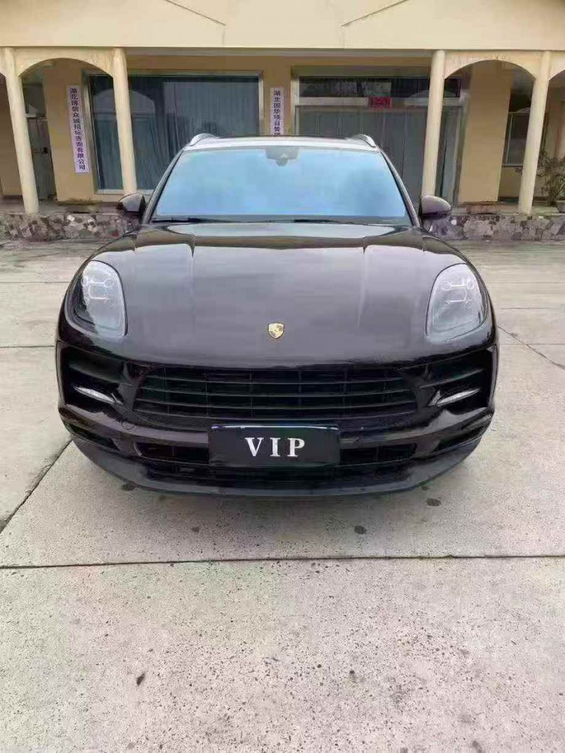 襄阳19年保时捷Macan1