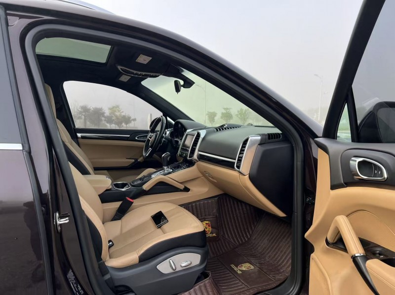 盐城15年保时捷卡宴6