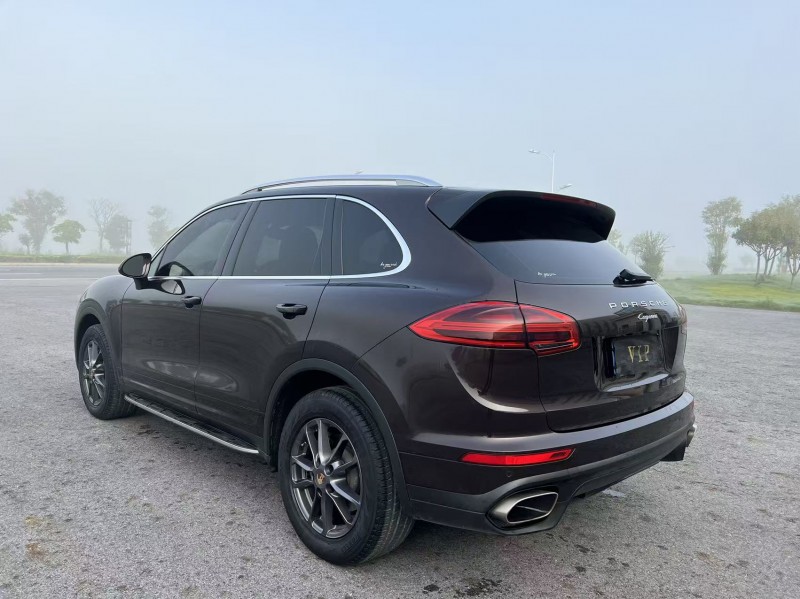 盐城15年保时捷卡宴8