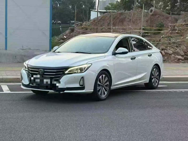 郑州20年长安汽车睿骋3