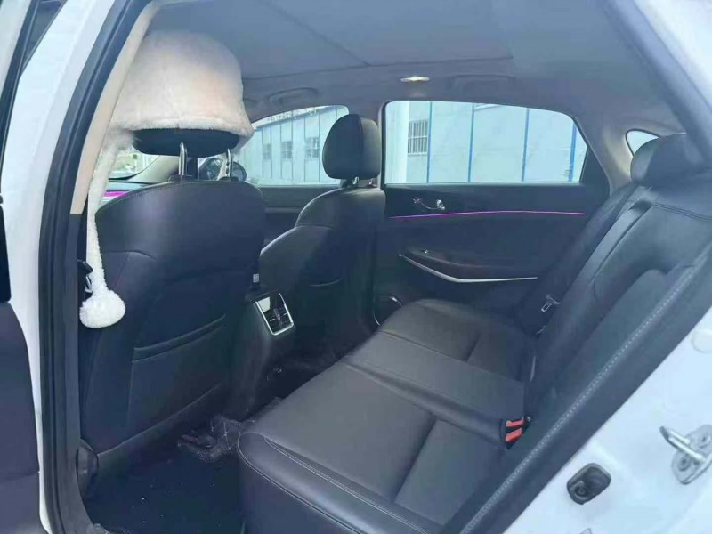 郑州20年长安汽车睿骋5