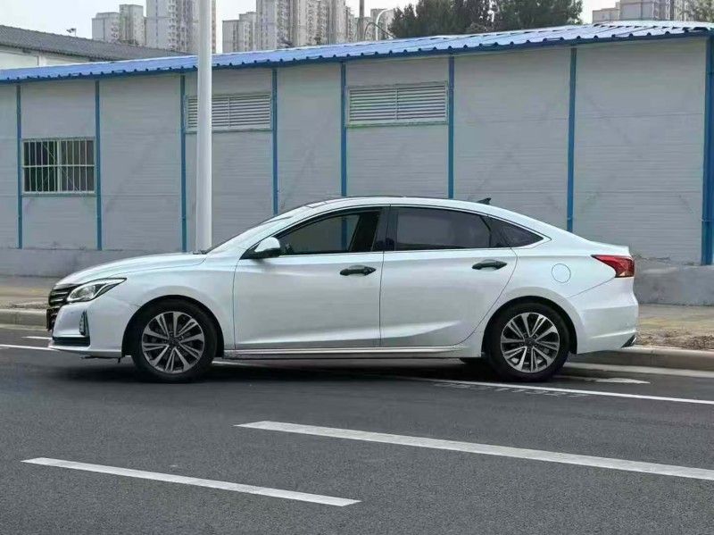 郑州20年长安汽车睿骋7