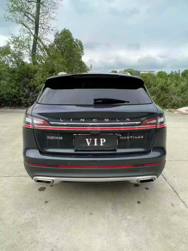 襄阳21年林肯航海家9