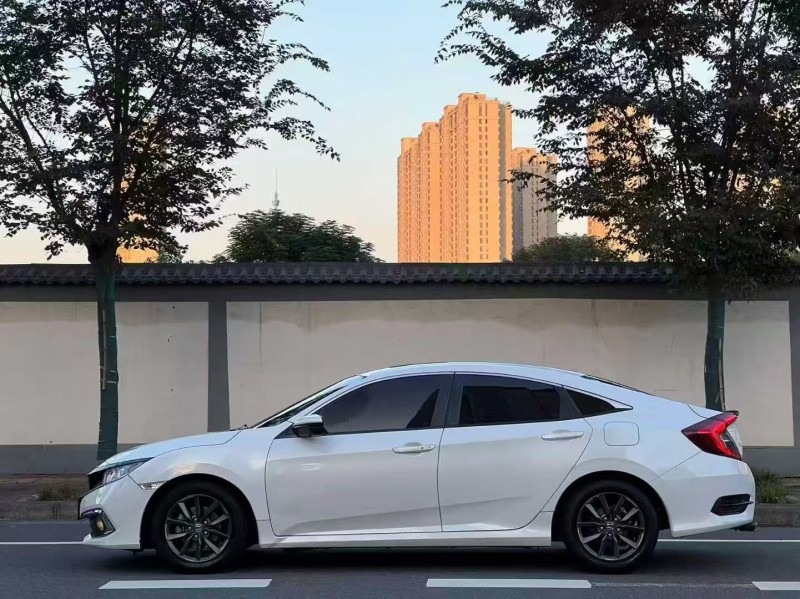 郑州20年本田思域6