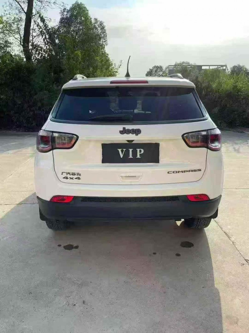 襄阳17年Jeep指南者9