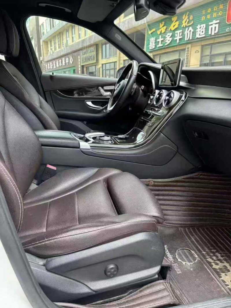 襄阳17年奔驰GLC8