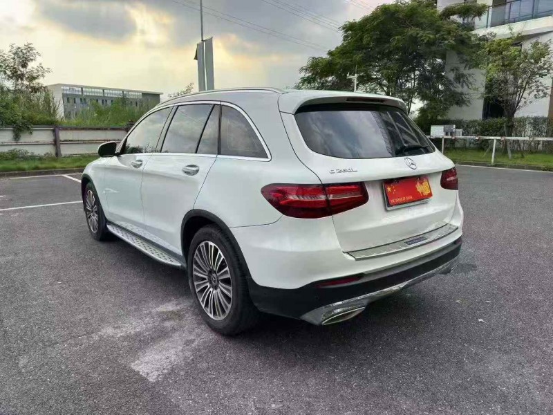 广州17年奔驰GLC9