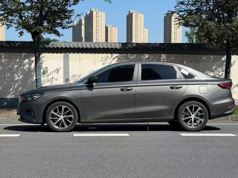 郑州24年吉利帝豪7