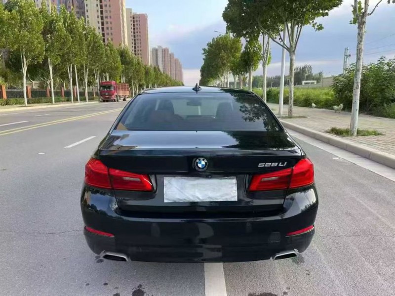 郑州18年宝马5系4