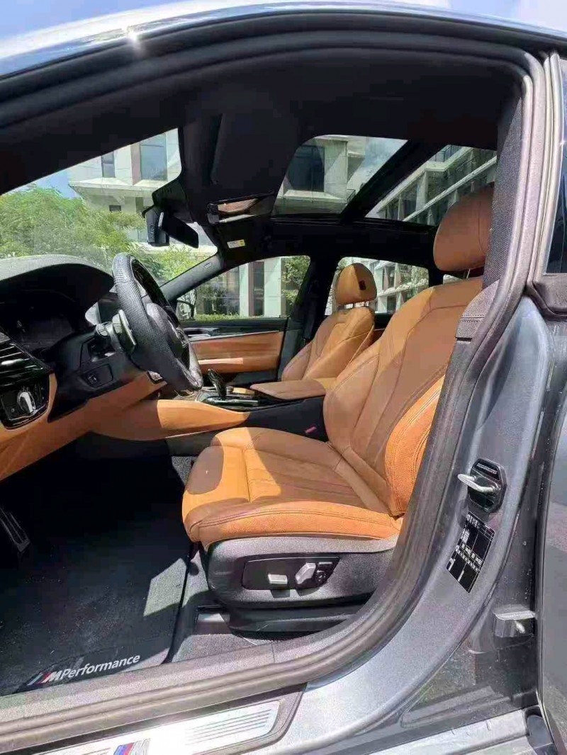 广州20年宝马6系5