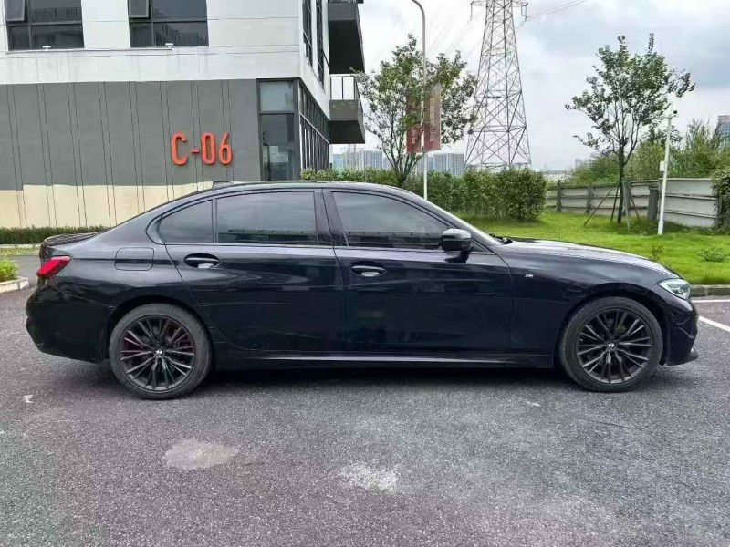 广州22年宝马3系7