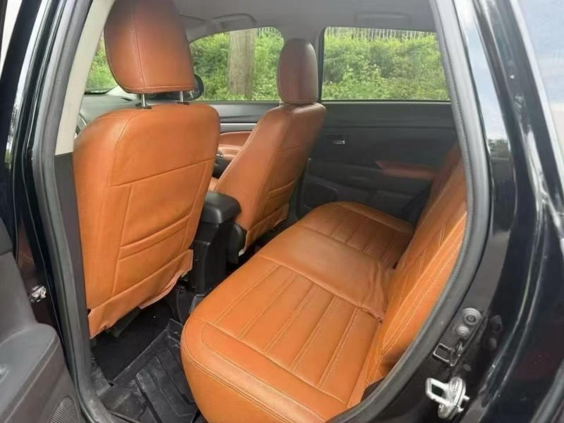 娄底15年三菱劲炫5