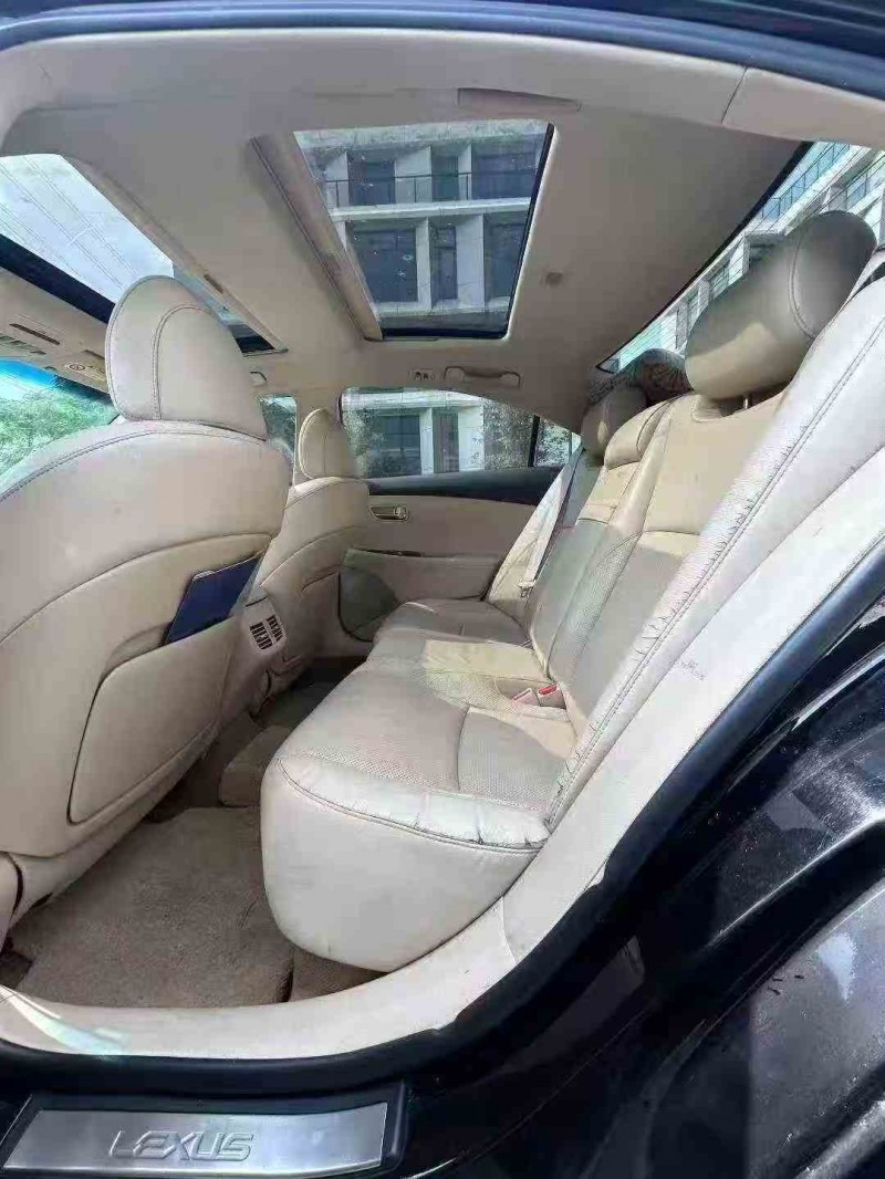 广州12年雷克萨斯ES7