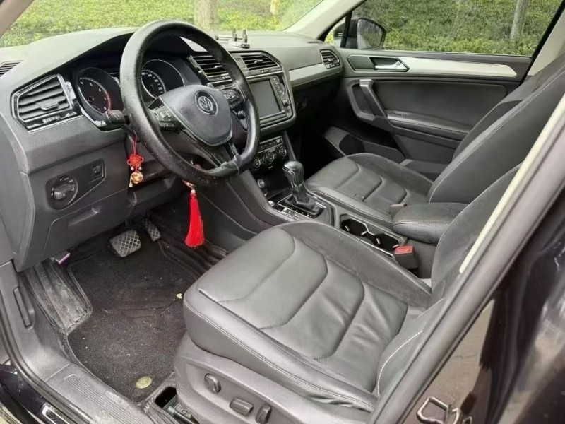 娄底17年大众途观4