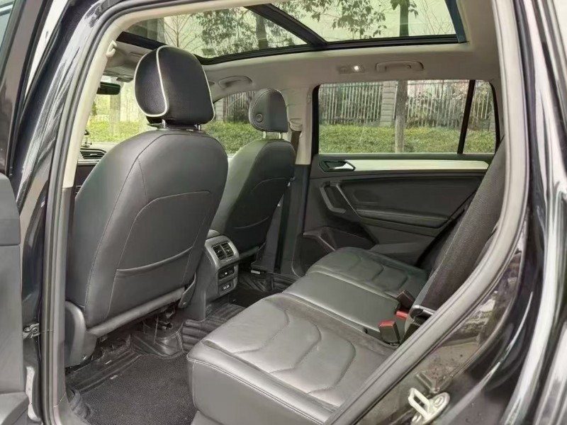 娄底17年大众途观5