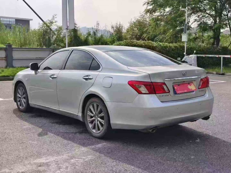 广州09年雷克萨斯ES7