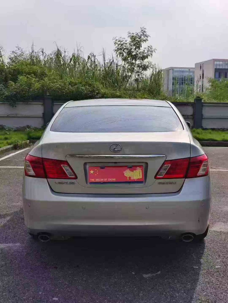 广州09年雷克萨斯ES8
