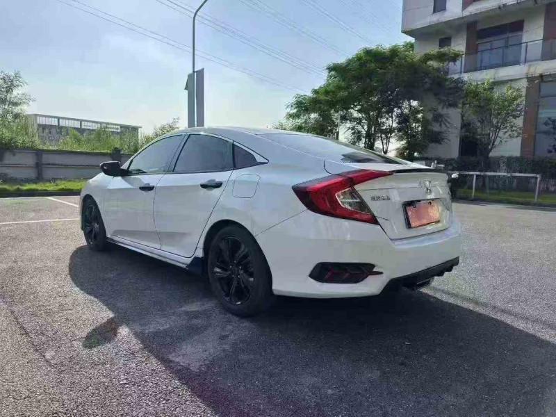 广州21年本田思域7