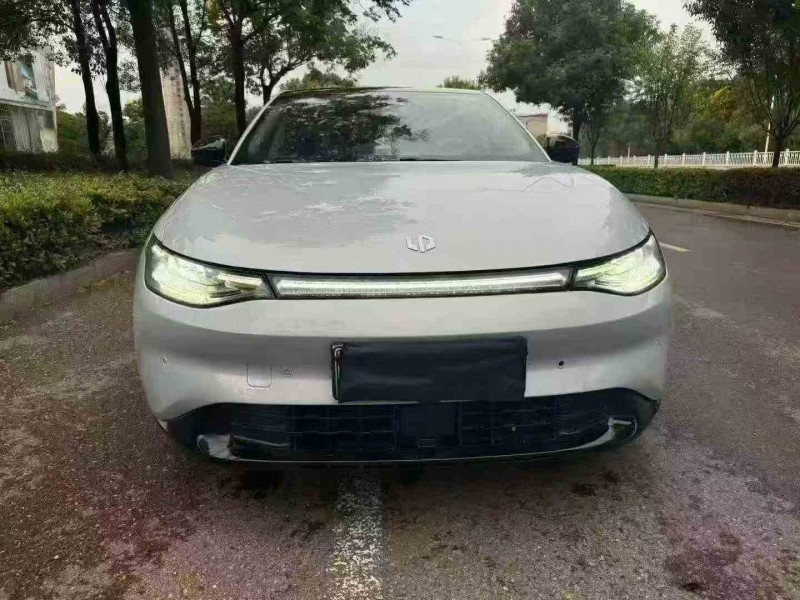 岳阳24年零跑汽车C011