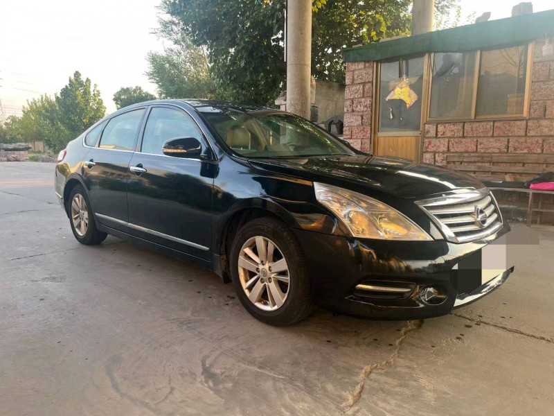 徐州12年日产天籁3