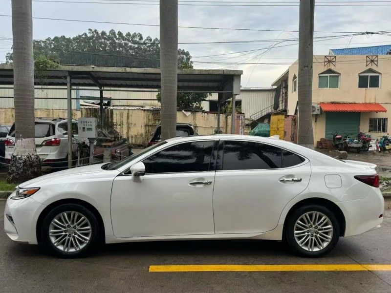 厦门18年雷克萨斯ES2