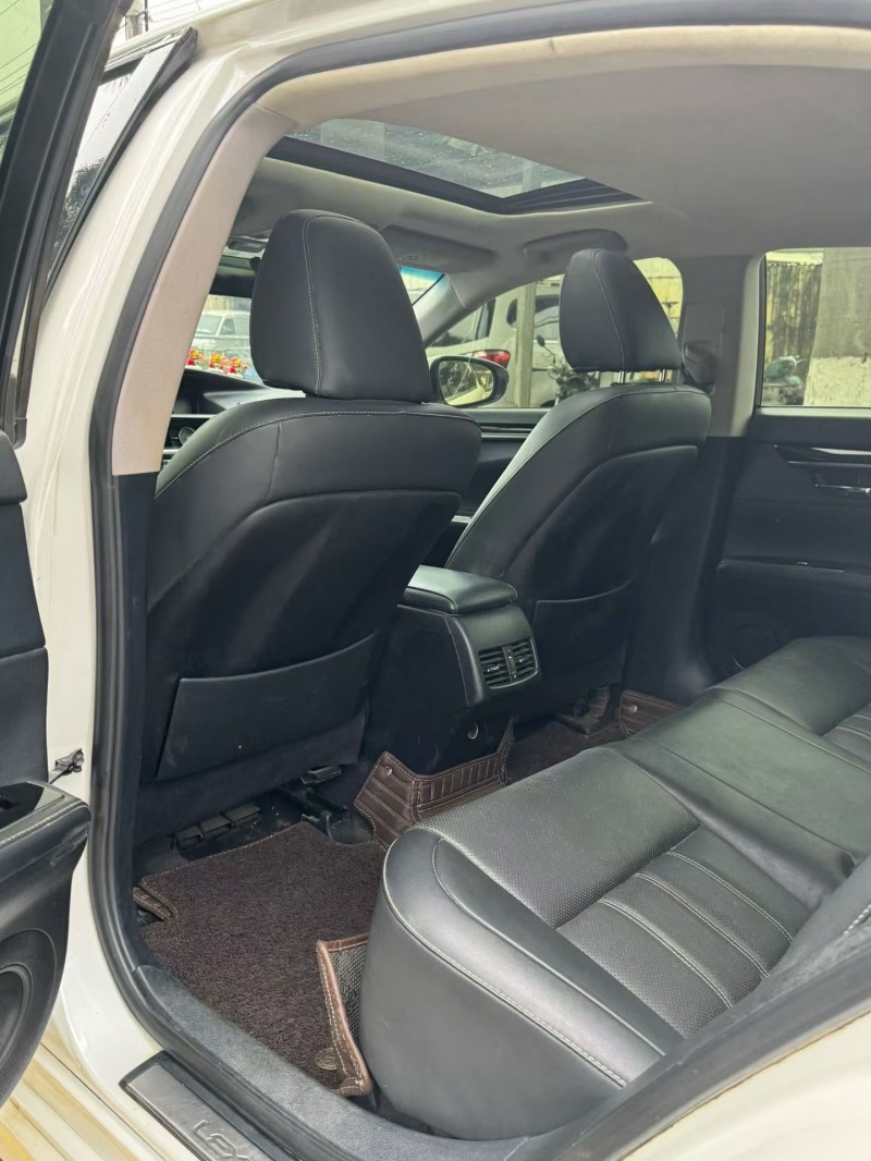 厦门18年雷克萨斯ES6