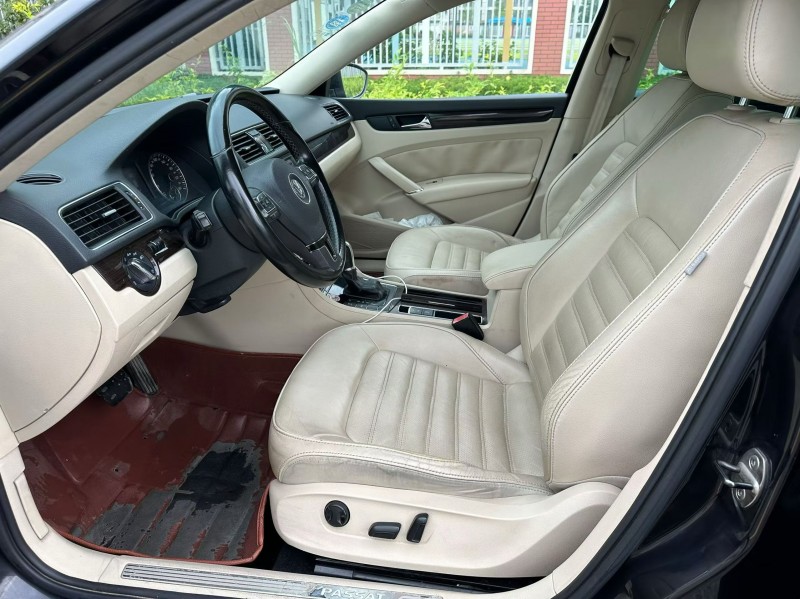 厦门14年大众帕萨特7