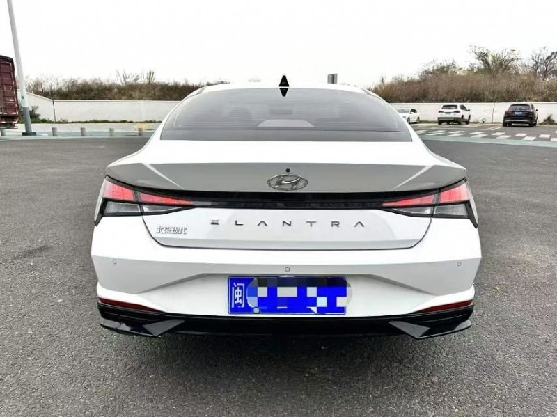 厦门23年现代伊兰特5