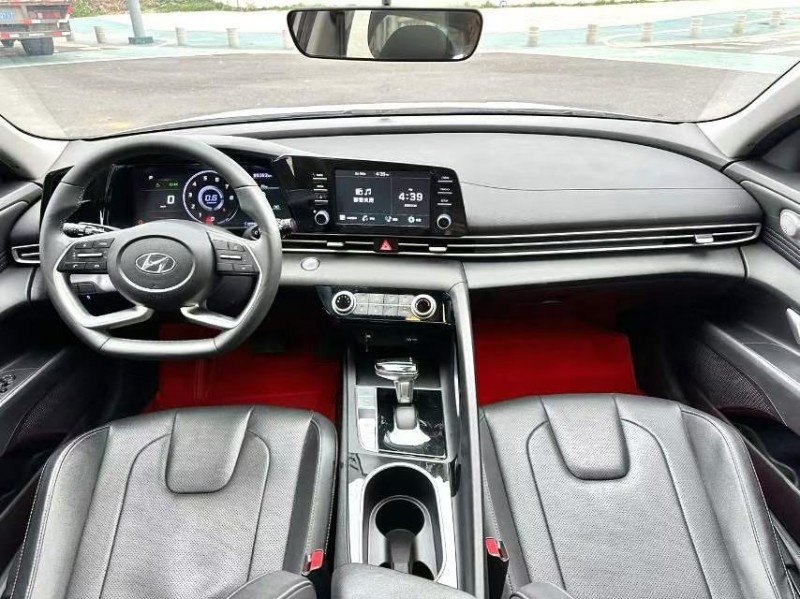 厦门23年现代伊兰特8