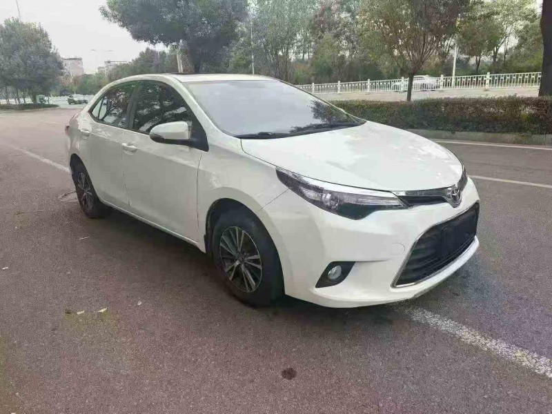 邵阳16年丰田雷凌3