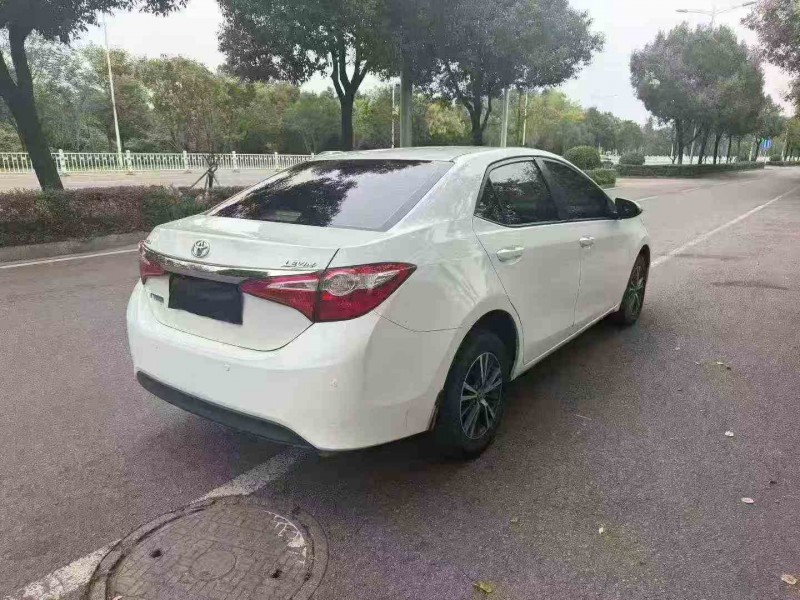 邵阳16年丰田雷凌8