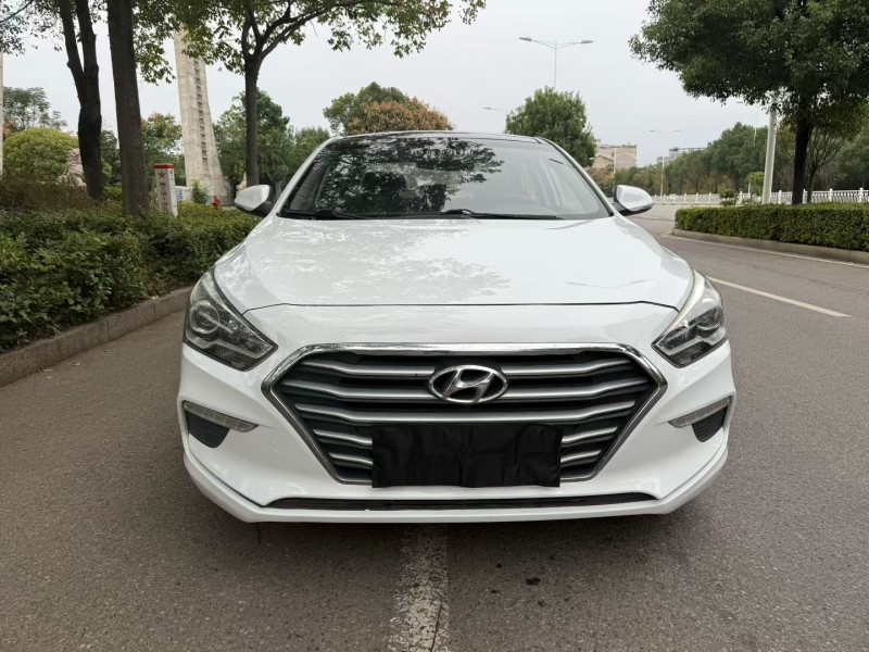 娄底17年现代名图1