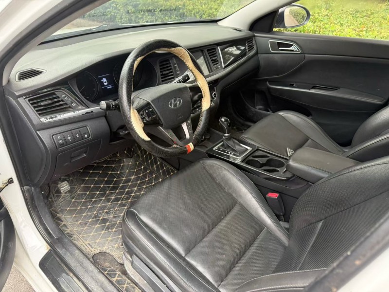 娄底17年现代名图4