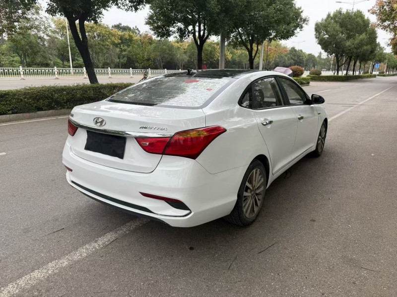 娄底17年现代名图8