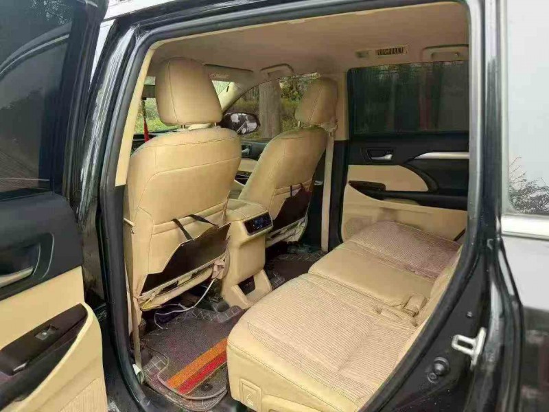 长沙19年丰田汉兰达6