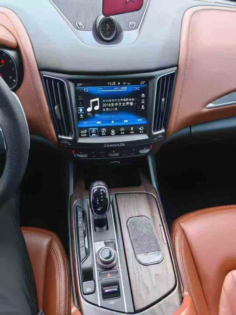 吉安18年玛莎拉蒂Levante4