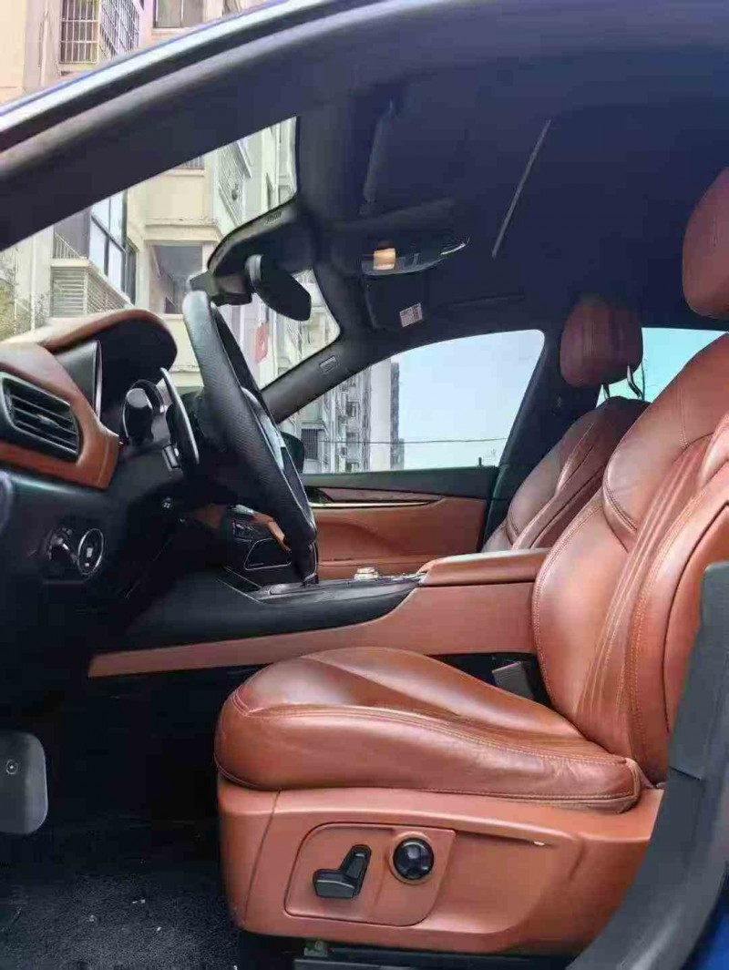 吉安18年玛莎拉蒂Levante7